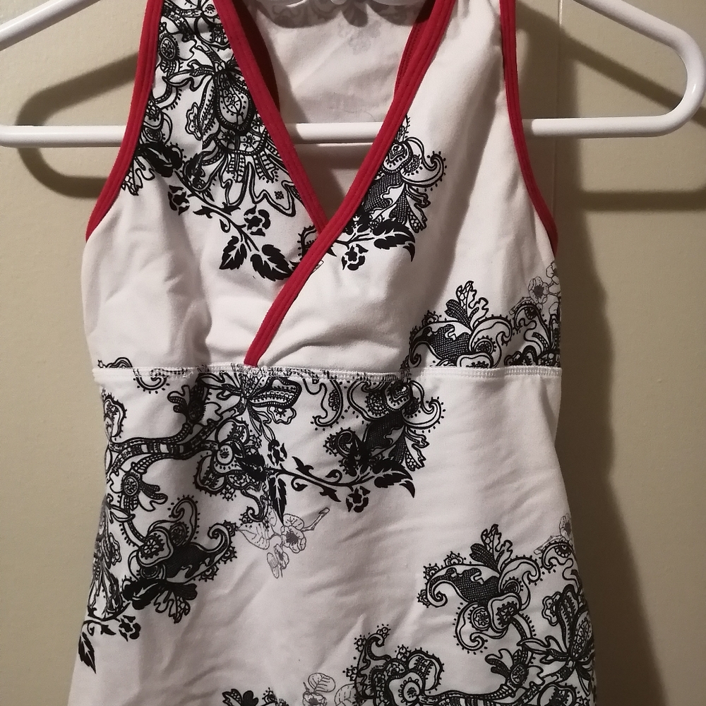 Lululemon tank tops